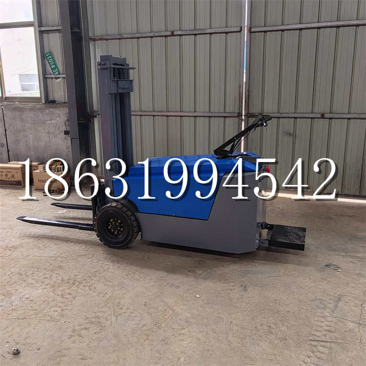 兴山区全电动叉车插腿式堆高车液压装卸车1.5吨升高小型站驾式铲车